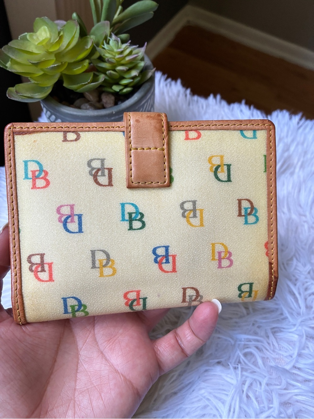 Dooney & Bourke Rainbow Wallet 💛 - Picture 4 of 9